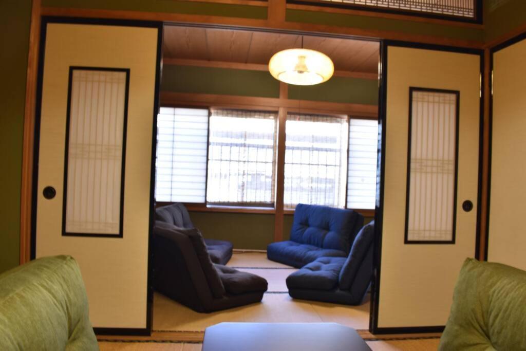 Only For One Group Cheaper For 6Th & 7Th Guest 市街地中心部 一棟貸しの宿 Guest House Don'S Home 다카야마 외부 사진